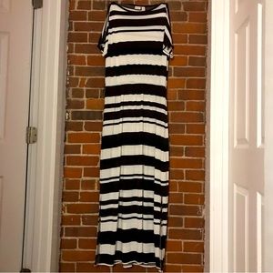 Chico’s black and white striped maxi dress size 2, cold shoulder, like new
